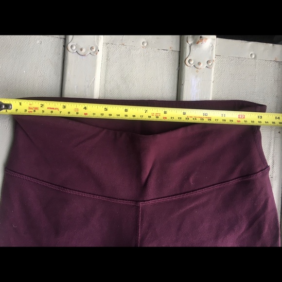 EUC Size 6 Wunder Under crop (reg waist) plum/maroon colour - Picture 5 of 6